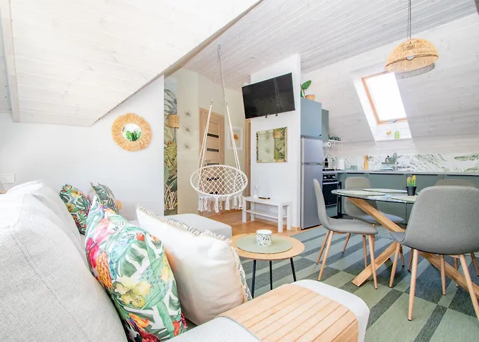 Cohost I Palm Apartment