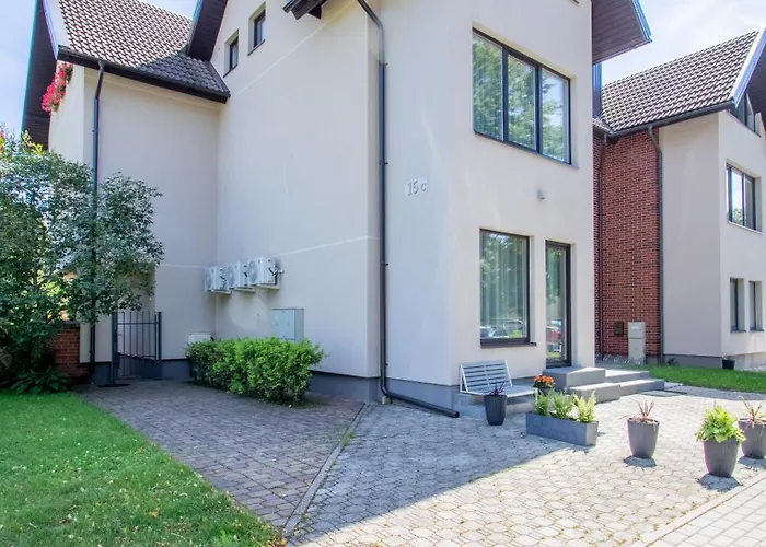 Cohost I Palm Apartment