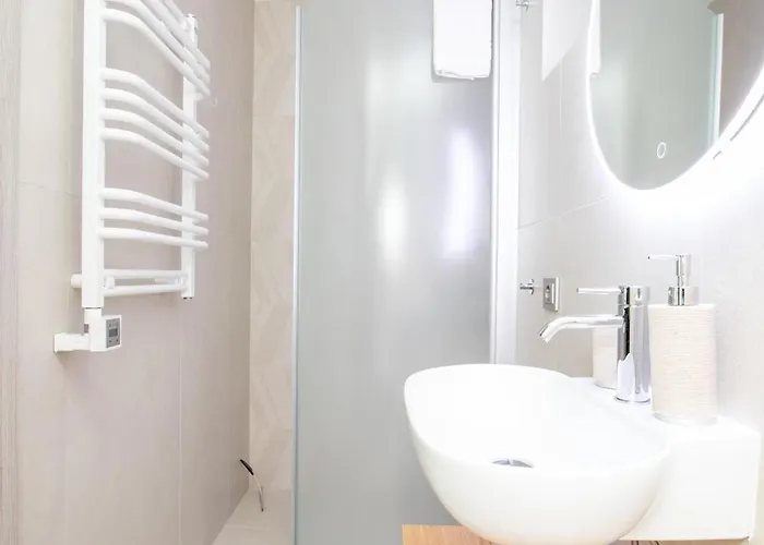 Cohost I Palm * Palanga